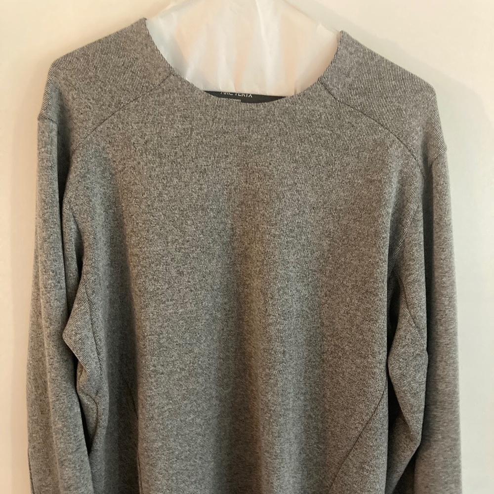 Arc’teryx Crewneck Grey Long-sleeve